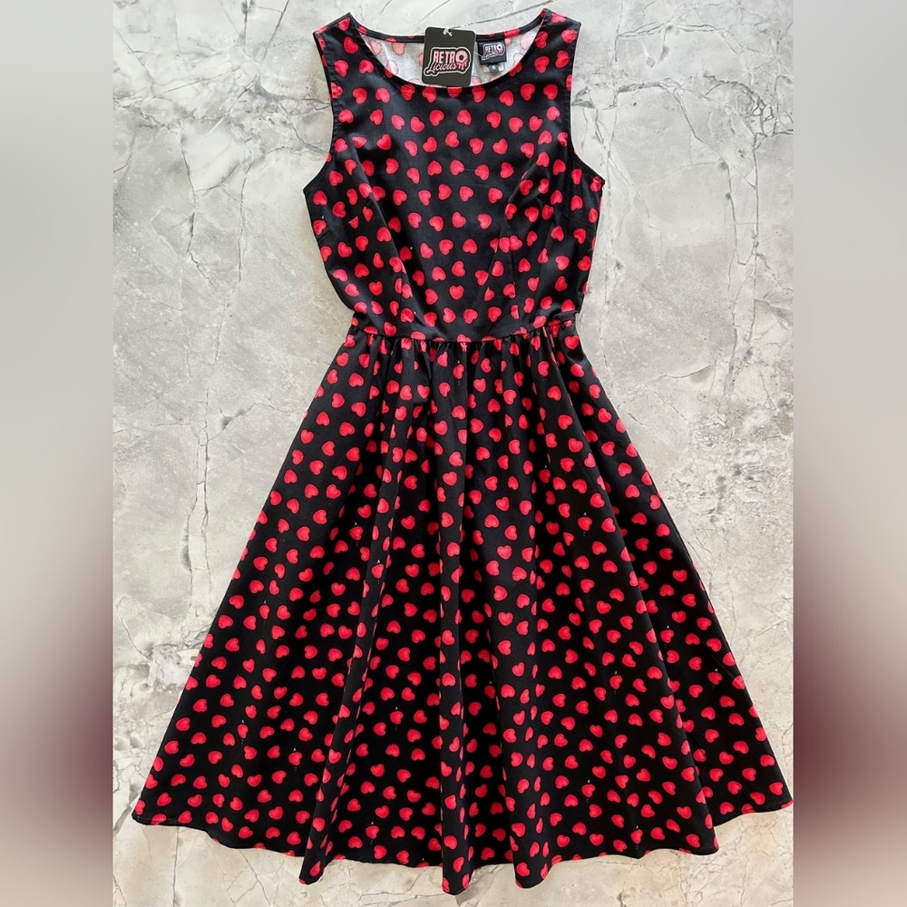 NWT Retrolicious Heart Print Midi Dress Size S - Picture 2 of 8